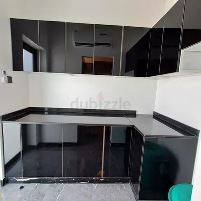 Kitchen cabinet