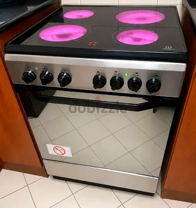Stainless Steel Electric Range with Ceramic Cooktop and Oven - Good Condition