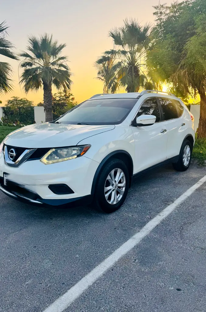 Nissan Rogue 2015 — photo 1 of 9