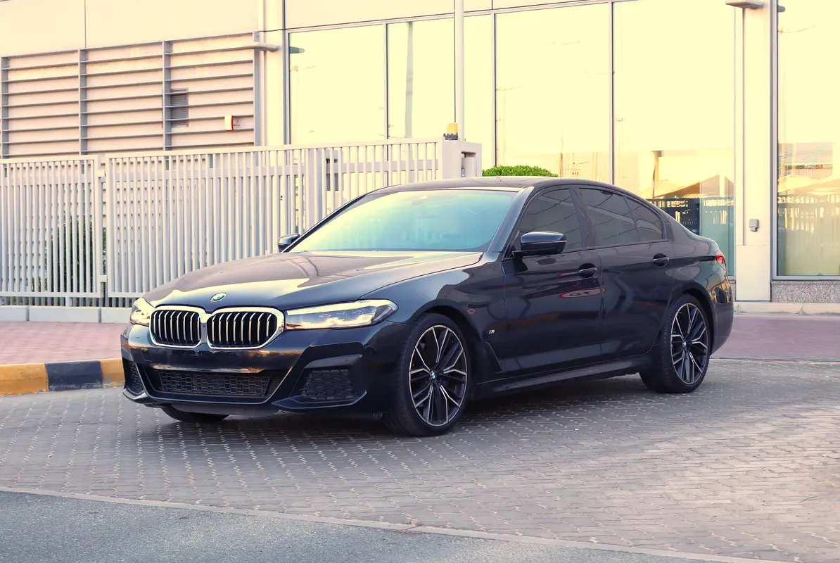 BMW 5-Series 2022 — photo 1 of 15