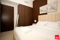 Fully Furnished | High Floor | Canal View