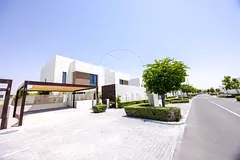 √1st Tenant | Furnished + Upgraded | Private Pool√