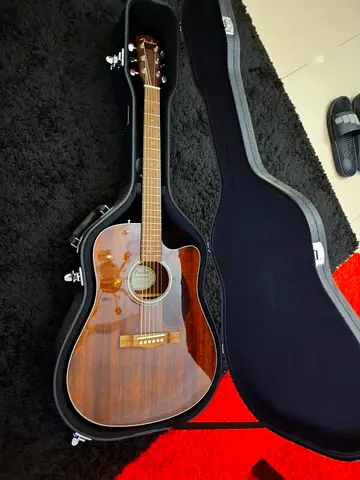 Acoustic-electric guitar