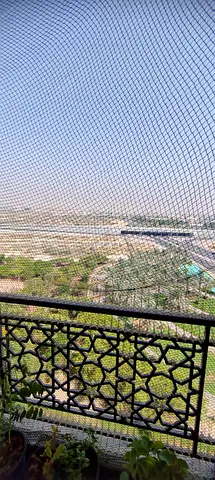 Fully Furnished Studio available in Silicon Gate 01 with Balcony, DEWA , WIFI and Parking