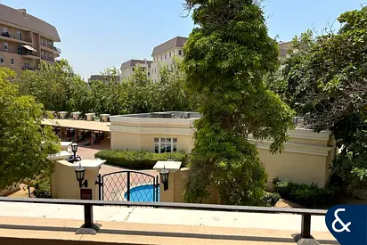 Spacious 1 bedroom | Vacant | Pool Facing