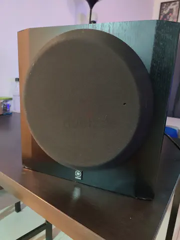 Yamaha SW216 Subwoofer