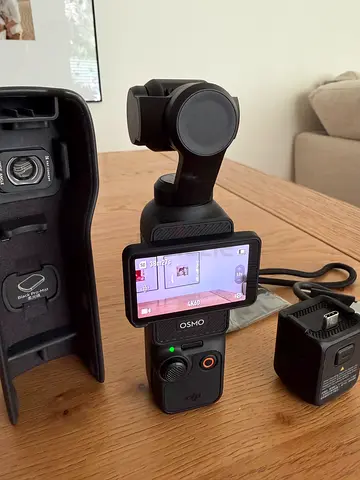 DJI Osmo Pocket 3 with Wide-angle lens