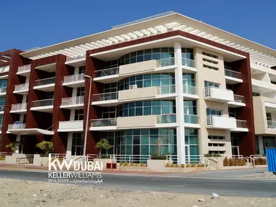 Modern | Unfurnished | Excellent Community Living