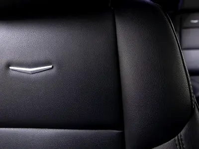 2022 Cadillac ESCALADE — миниатюра 12
