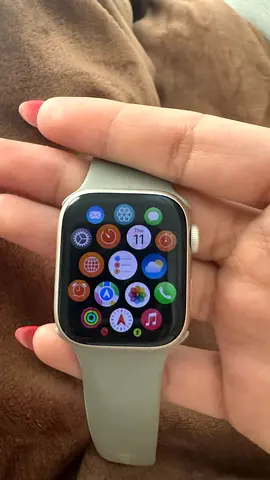 Apple Watch Series 9 (Gold Aluminum) with Sport Band - Good Working Condition