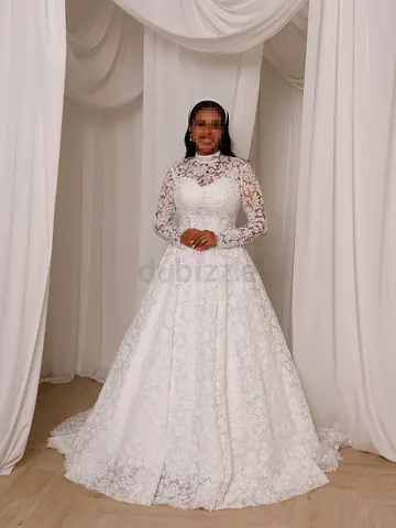 White Lace Ball Gown Wedding Dress, can be worn three ways, detachable straps and lace top, Size M