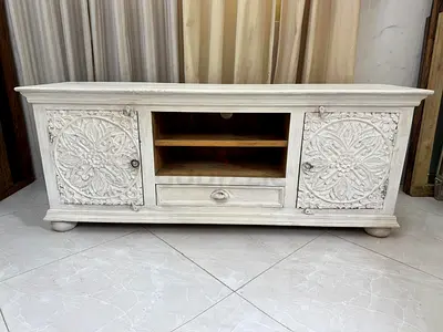 Art and craft Intricate carved 2 door tv stand