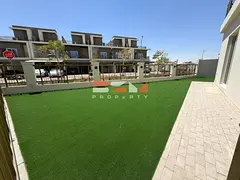 LARGE CORNER UNIT | PARK &amp; POOL | CLOSED KITCHEN