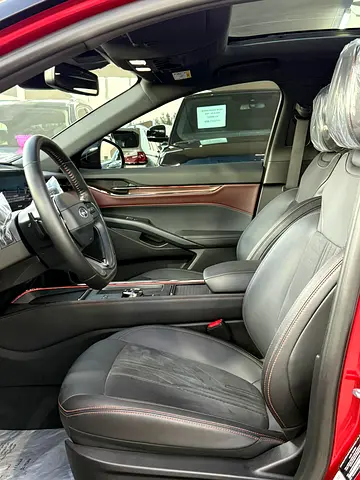 2025 FORD TAURUS 照片 9