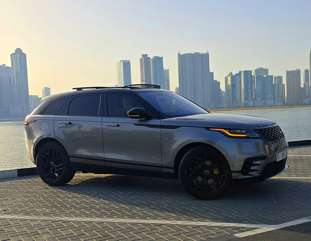 Land Rover Range Rover Velar 2021 — photo 1 of 20