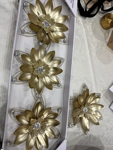 Set of 6 Gold Floral Wall Decorations - Metal Flower Wall Art