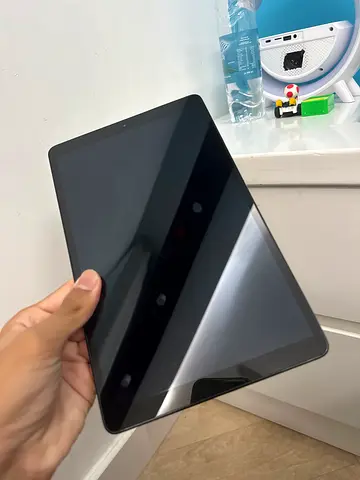 Broken screen Samsung tablet