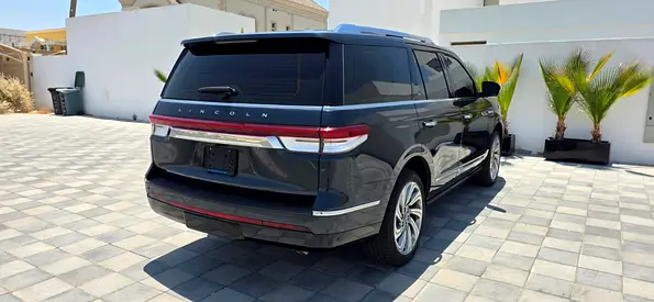 صورة 7 لـ 2022 Lincoln NAVIGATOR