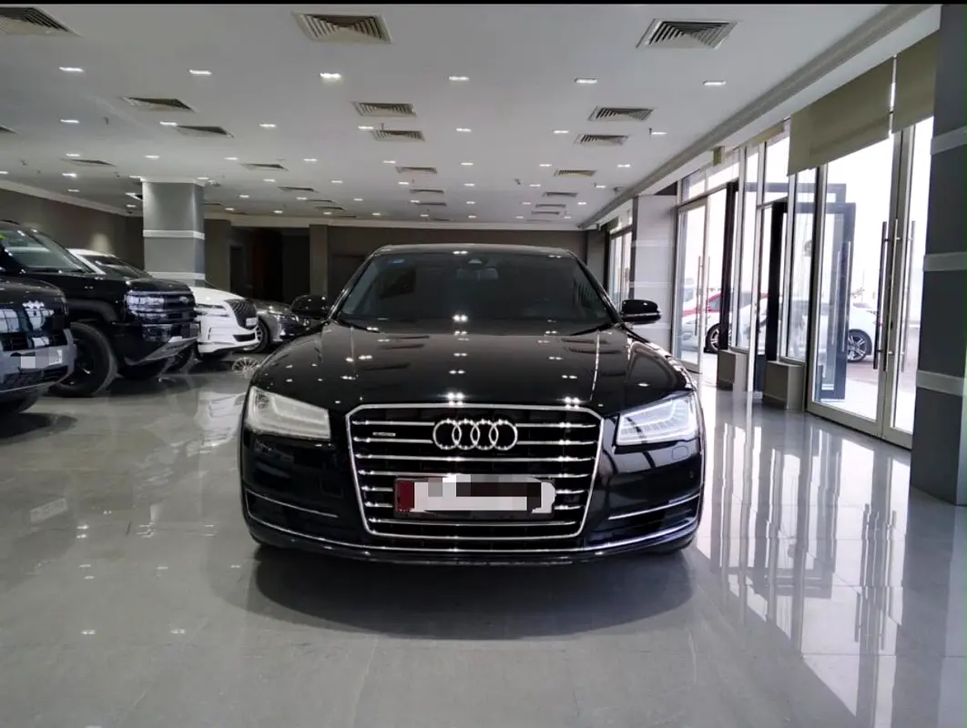Audi A8 2017 — photo 1 of 7