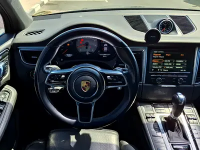 2016 Porsche MACAN — фото 10