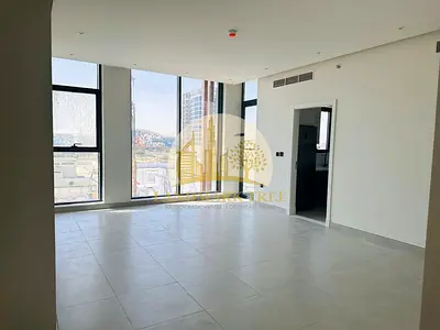 Huge Layout | Corner Unit | Brand New and Ready