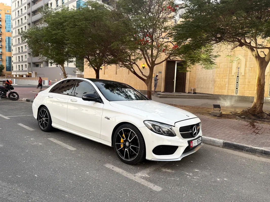 Mercedes-Benz C-Class 2016 — photo 1 of 14