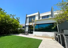 Casa Flores | Exquisite 4BR Villa | Extended &amp; Upgraded | Park side