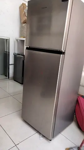 Samsung Silver Top-Freezer Refrigerator - Good Working Condition