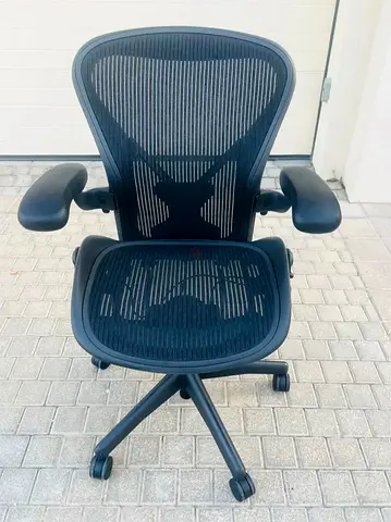 Selling For Herman Miller Aeron Chair Size B And C Fully Loaded