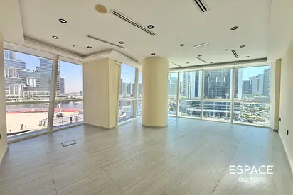 Vacant | Corner Unit| Prime Location
