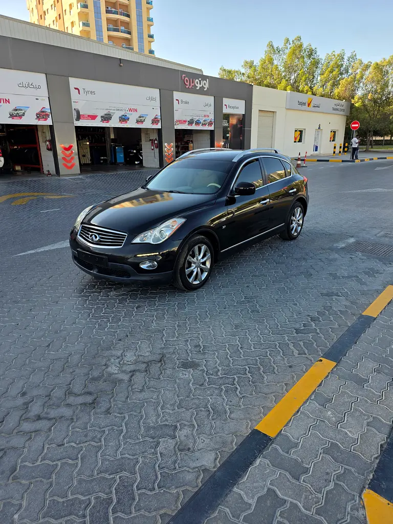 Infiniti QX50 2015 — photo 1 of 19