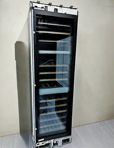 Miele Premium Black Built-in Wine Fridge – 220 Bottle Large Capacity Design