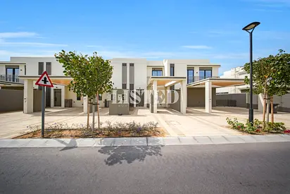 Modern 2BR Townhouse | Ready Now | Falcon Island