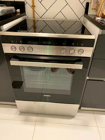 Siemens New Model 4 Ceramic Hobs Electric Cooker Stove Model.  HK9R3A250