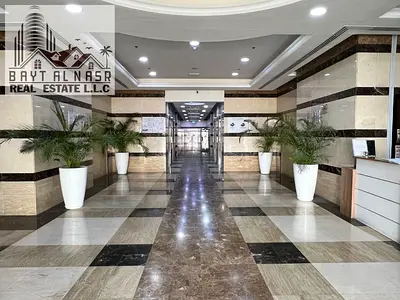 Hot Distress Deal – Vacant 2 BHK with Parking | Paradise Lake Tower
