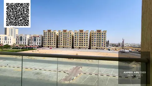 اشيك وافخم استوديو مساحة واسعة جدا مع صالة واسعة وكبيرة _مطبخ شبه منفصل _حمام _صيانة كاملة علي المالك _قريب من الخدمات _السعر الافضل بعجمان _فرصة