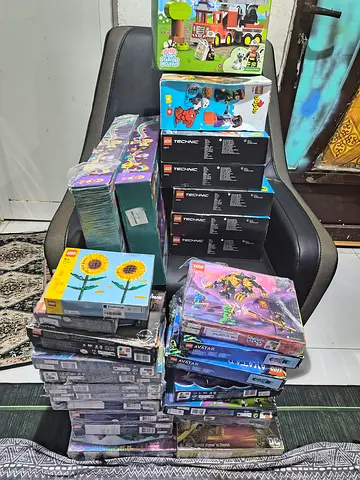 Bulk collection of boxed model kits and building sets - assorted