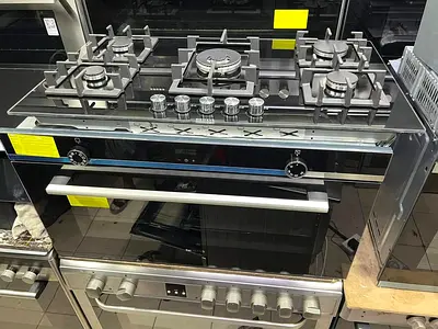 siemens latest model IQ500 electric oven and gass cooktop built-in 90cm Integrated model
