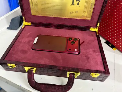 📱 Apple iPhone 17 Pro Max
💾 256GB Storage
🌍 HK Version (Hong Kong)
🎨 Luxury Burgundy Red Color (