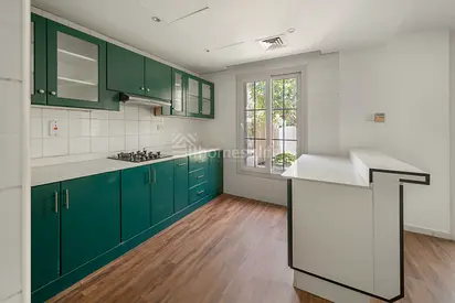 Single Row | Vastu | Well Maintained