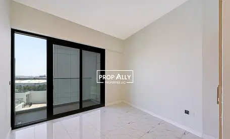 Brand New | Ready to Move in | Near Metro