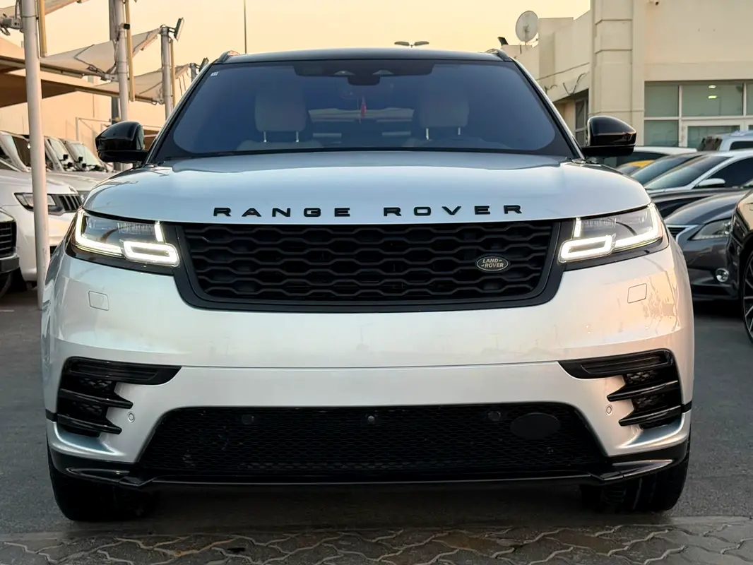 Land Rover Range Rover Velar 2021 — photo 1 of 20