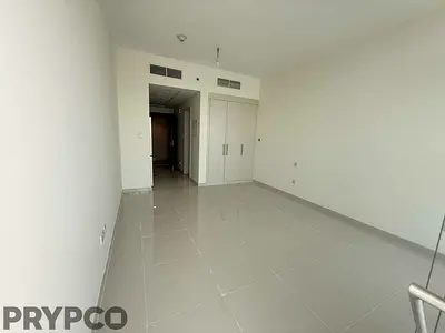 Studio with Balcony | Spacious Layout | Vacant