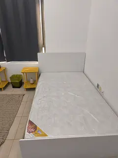 Bed Space for Rent – Males Only