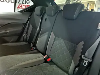 2019 Nissan KICKS 照片 12