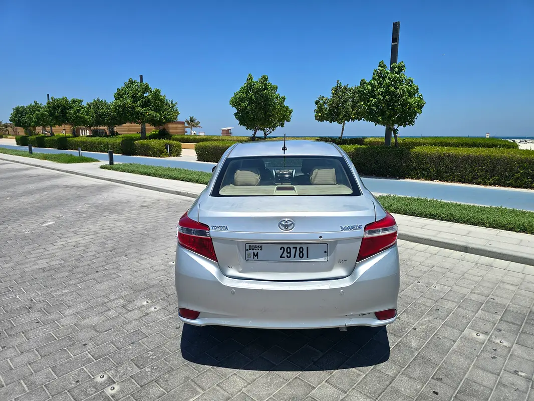 Toyota Yaris 2016 — photo 1 of 9