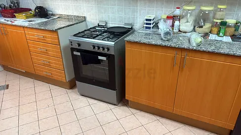 Used freestanding gas oven and stove in good working condition