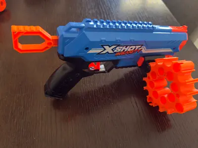 Zuru X-Shot Insanity Manic Foam Dart Blaster