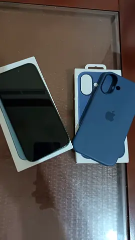 Iphone 16 128gb with original apple cover