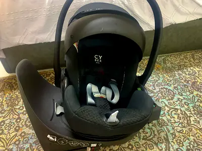 Cybex cloud T isize car seat with rotating T base